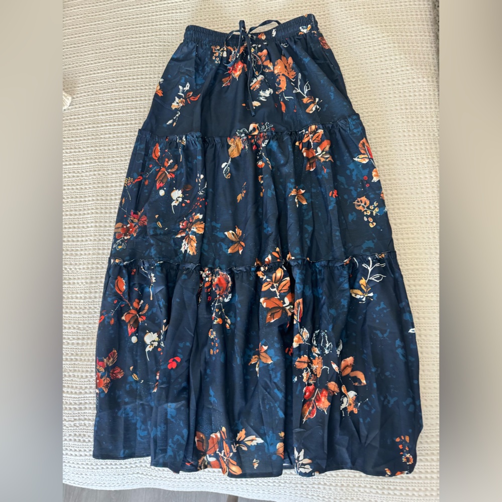 Zeagoo Floral A-Line Skirt in Navy - NEW Small - Picture 6 of 7